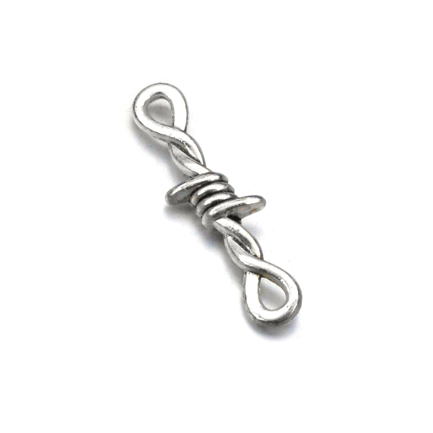 Punk-style thorn necklace