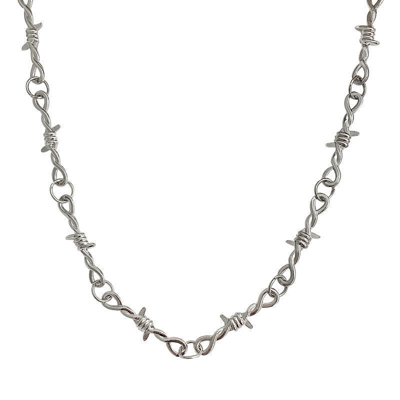 Punk-style thorn necklace