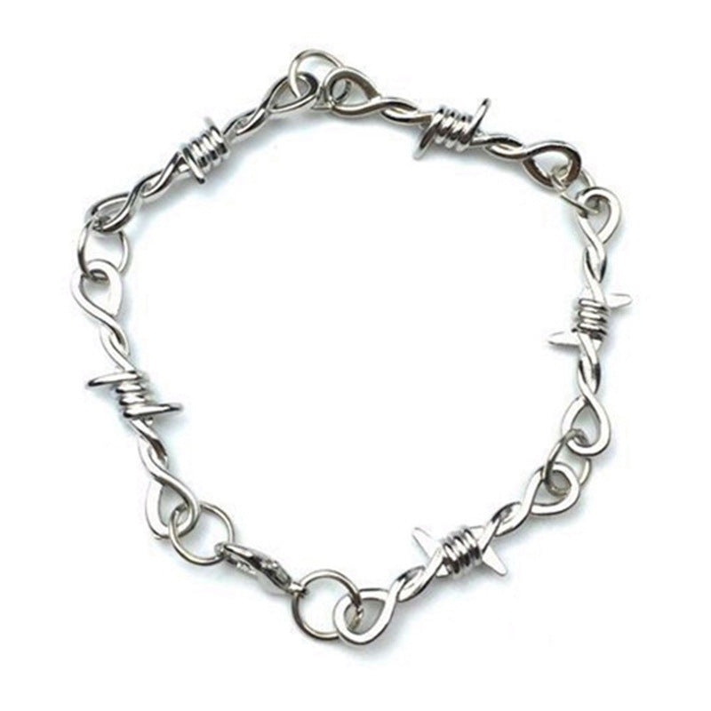 Punk-style thorn necklace