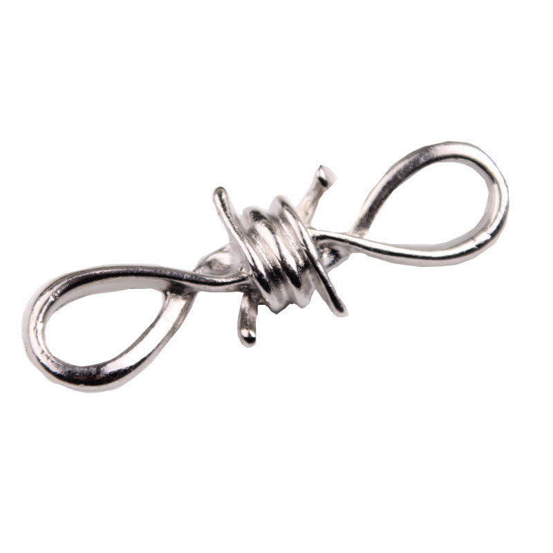 Punk-style thorn necklace
